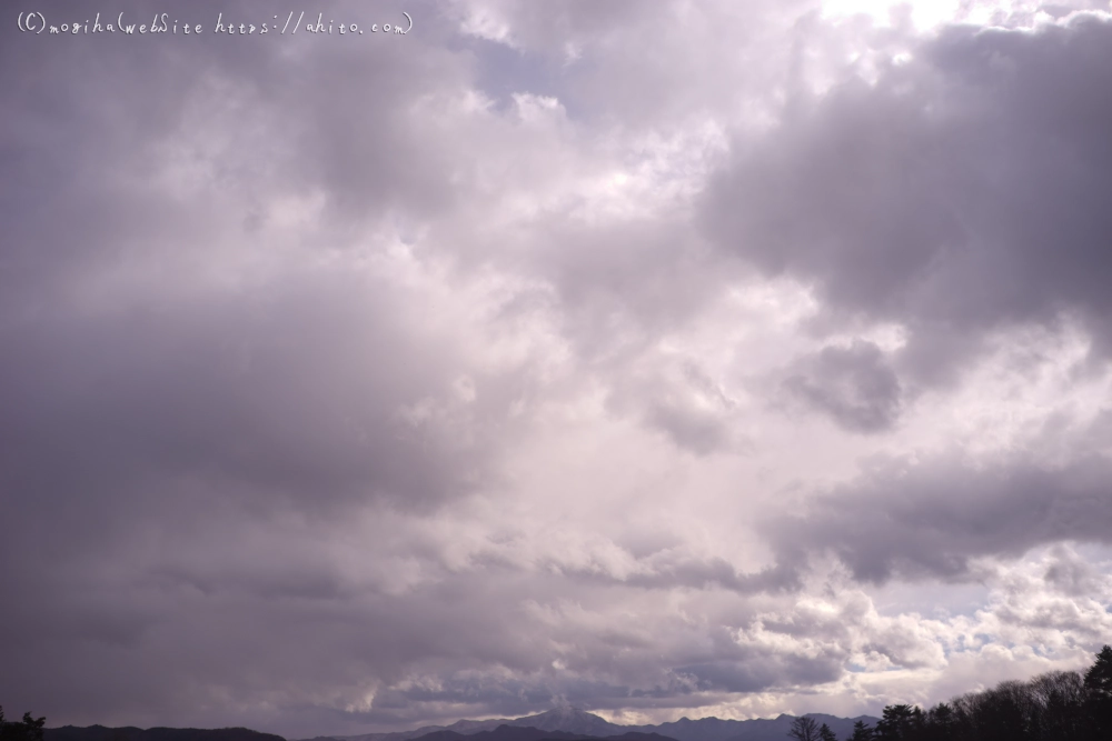 空と山と柿・１ - 08