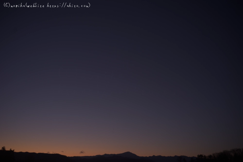 空と山と草原・３ - 01